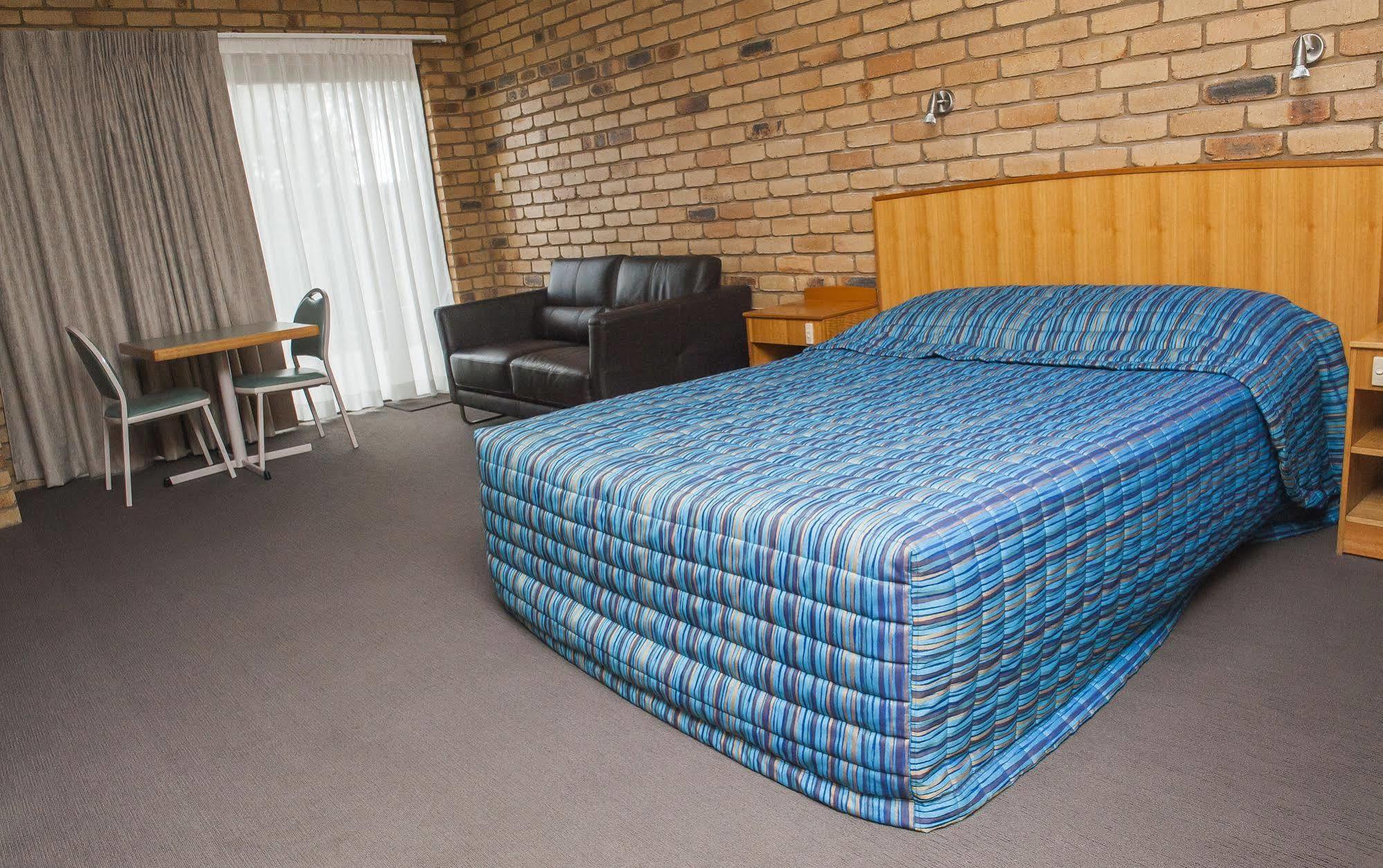 The Club Motor Inn Chinchilla Dış mekan fotoğraf